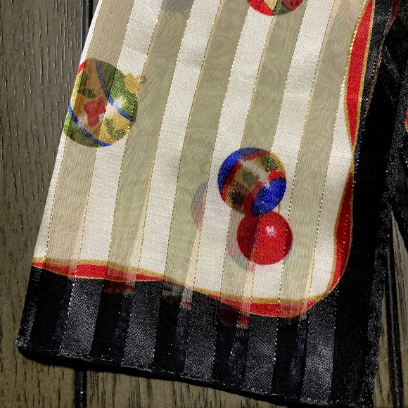 EUC Liz Claiborne Christmas Ball Scarf - Picture 2 of 14
